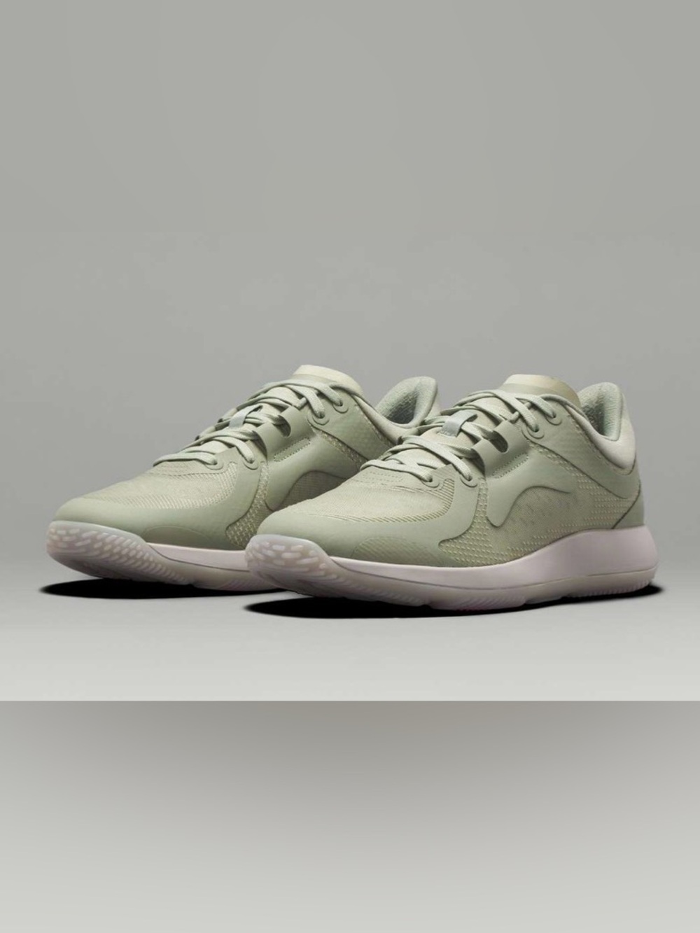 NIB New Lululemon Strongfeel Womens Training Shoe Light Sage / Light Vapor / Son